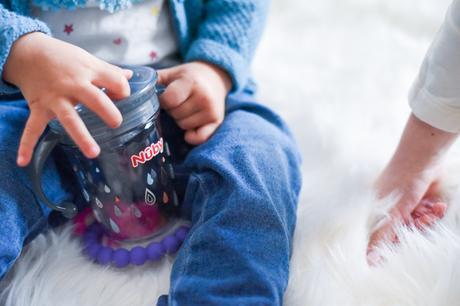 Vuelta al cole con las tazas de Nuby, vuelta segura