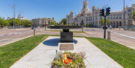 La temporada de exposiciones de otoño-invierno de 2020-2021 en Madrid Monumento en recuerdo de las víctimas de la pandemia del Covid - 19. © Madrid Destino
