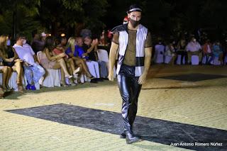 desfile en puerto banus