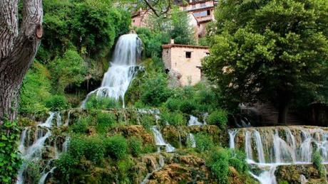 Dos pequeños y bellísimos pueblos medievales para una escapada familiar