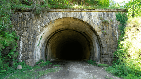 Vega de Pas, túneles de Yera, El Majoral