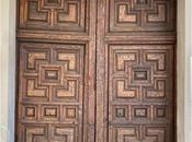 puertas indiano; historia oculta iglesia Pedro Santa Olalla