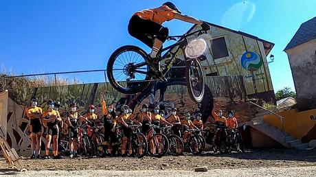 Jesús Calleja se abona a la bici en el Bierzo