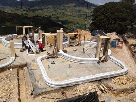 Casas de superadobe: qué son y cómo se hacen 2 Cimientos superadobe