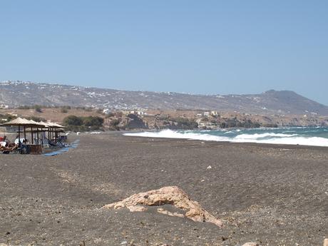 Descubre las mejores playas de Santorini