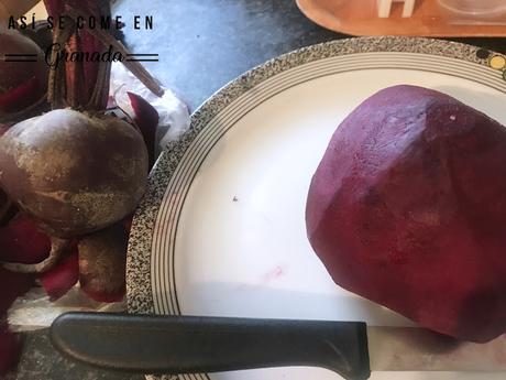 Arroz rojo con carabineros
