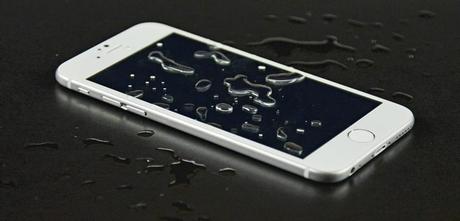 El secreto del iPhone 12 descubierto, podría drenar el agua como el Apple Watch