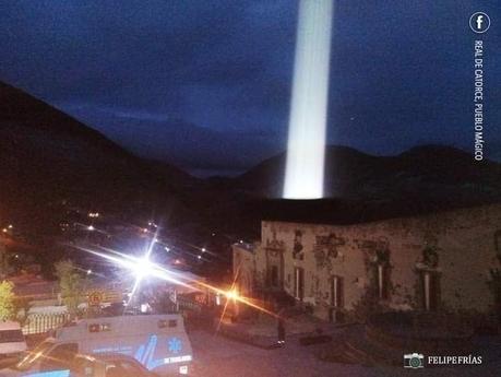 Presuntamente captan extraña luz en Real de Catorce