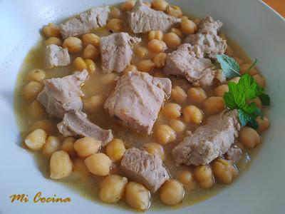 CALLOS DE MORRILLO DE ATÚN Y GARBANZOS CALLOS DE MORRILLO DE ATÚN Y GARBANZOS