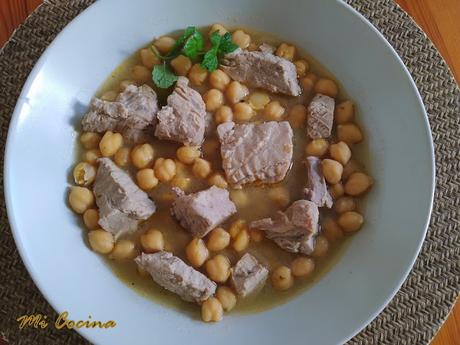 CALLOS DE MORRILLO DE ATÚN Y GARBANZOS CALLOS DE MORRILLO DE ATÚN Y GARBANZOS