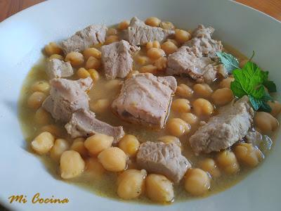 CALLOS DE MORRILLO DE ATÚN Y GARBANZOS CALLOS DE MORRILLO DE ATÚN Y GARBANZOS