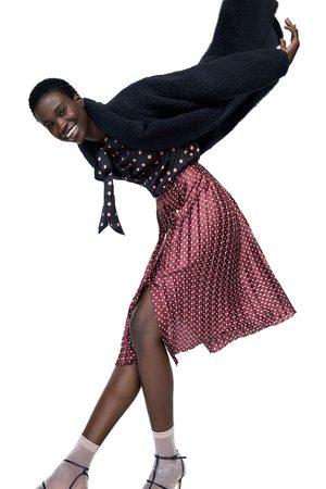 Falda Roja Lunares Zara