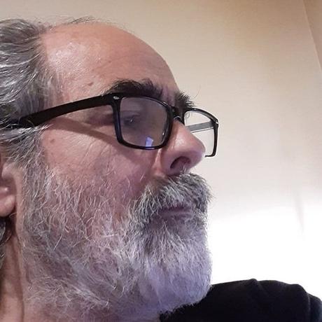 Alejandro Méndez Casariego responde “En cuestión: un cuestionario” Alejandro Méndez Casariego responde “En cuestión: un cuestionario”