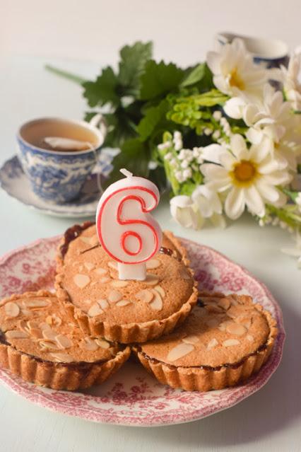 Tarta Bakewell Vegana. 6º aniversario. Tarta Bakewell Vegana. 6º aniversario.