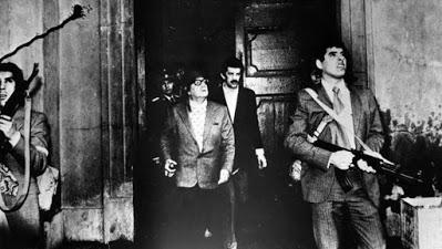 ¿Quién fue Martín Villa, investigado por la justicia argentina? Y el Emérito, a todo trapo…