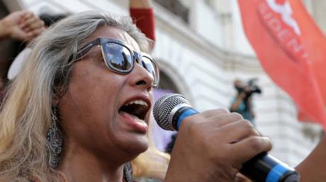 Mostra FIRE!: La identidad Mostra FIRE!: La identidad