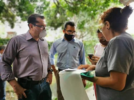 Negal Morales denuncia riesgo en que viven vecinos de la quebrada Caroata