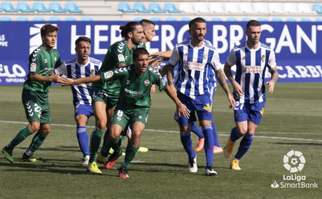 El Castellón consigue llevarse los tres puntos de El Toralín en los últimos segundos del partido – SD Ponferradina 1 – CD Castellón 2