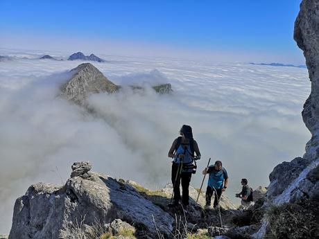 Ubiña Pequeña desde Casa Mieres Ubiña Pequeña desde Casa Mieres