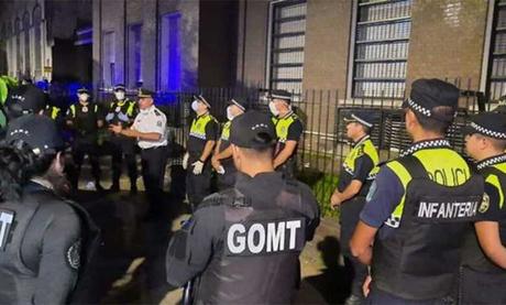 El comité Operativo de Emergencia (COE) dispuso, a partir de la madrugada de este lunes habrá prohibición de circulación de 23.30 a 7