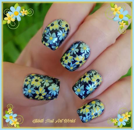Flores celestes y amarillas con anillo a juego Flores celestes y amarillas con anillo a juego