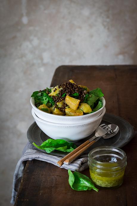 ENSALADA DE PATATAS ASADAS, PESTO Y ESPINACAS