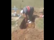 Talitas: tuvieron cavar ellos mismos tumba familiar tenían dinero. VIDEO