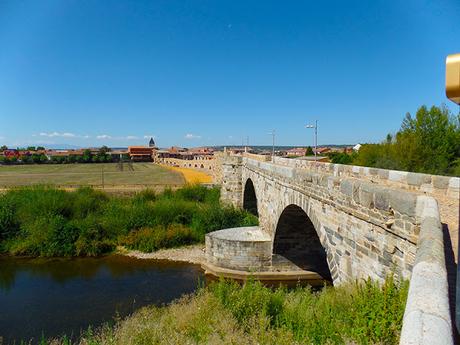 Repasando el Camino de Santiago: de Villadangos a Hospital de Órbigo, León.