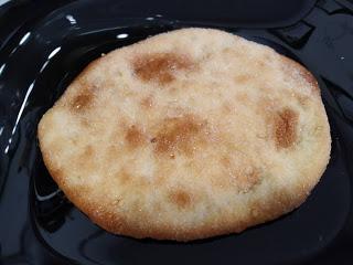 LANGOSTINOS EN SALSA TERIYAKI CON ROMERO SOBRE TORTA DE INES ROSALES