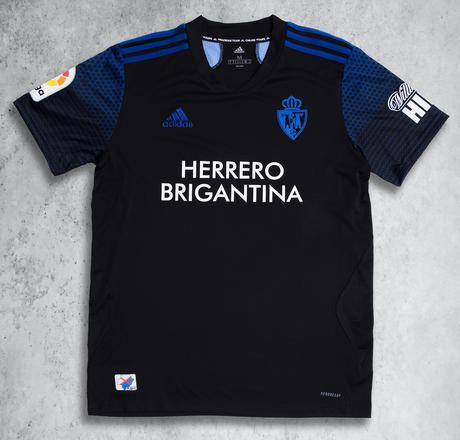 La Deportiva presenta su segunda y tercera equipación