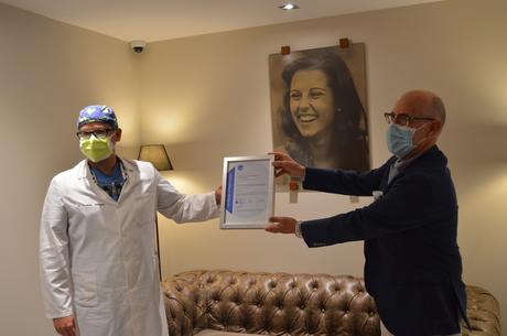Clínica La Puebla 39 recibe en sus instalaciones las certificaciones de calidad ISO:9001 y UNE:179001