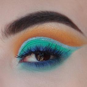nikkie_tutorials_beautybay_palette_review_swatches_eyelook_inspo