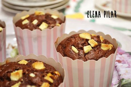 Muffins de dos chocolates extra esponjosos (sin azúcar ni edulcorantes)