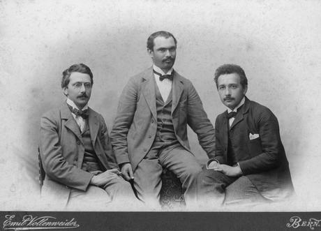 1920px-Einstein-with-habicht-and-solovine Dostoievsky y Einstein: la historia que no ocurrió pero que hubiéramos deseado que pasara