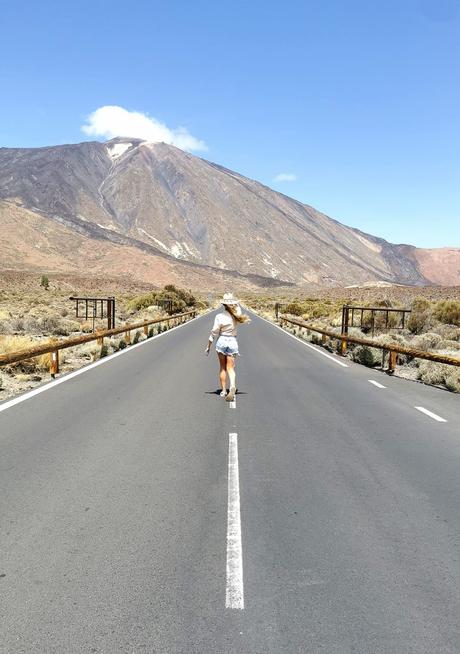 Look cowboy en el parque Nacional del Teide Look cowboy en el parque Nacional del Teide