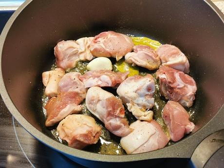 Cochinillo guisado, una receta tradicional Cochinillo guisado, una receta tradicional