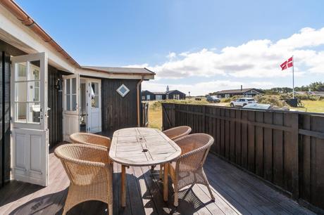 travel summerhus sommer house scandinavian coastal scandinavian beach style modern farmhouse hygge estilo costero nórdico danish coastal danish beach house cottage style cottage design cosy living coastal style coastal living casa rural escandinava casa rural danesa casa de verano casa de la playa cabin near the sea bungalow denmark  