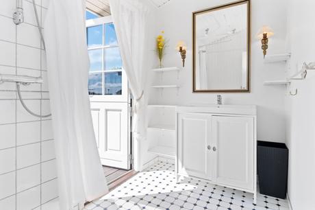 travel summerhus sommer house scandinavian coastal scandinavian beach style modern farmhouse hygge estilo costero nórdico danish coastal danish beach house cottage style cottage design cosy living coastal style coastal living casa rural escandinava casa rural danesa casa de verano casa de la playa cabin near the sea bungalow denmark  