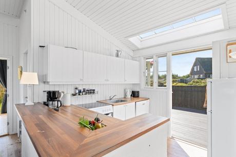 travel summerhus sommer house scandinavian coastal scandinavian beach style modern farmhouse hygge estilo costero nórdico danish coastal danish beach house cottage style cottage design cosy living coastal style coastal living casa rural escandinava casa rural danesa casa de verano casa de la playa cabin near the sea bungalow denmark  