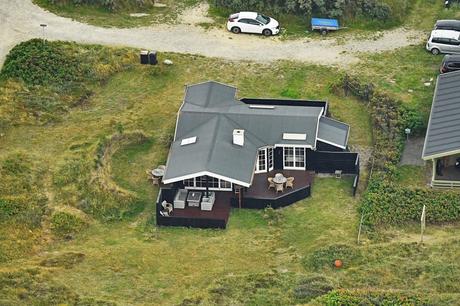 travel summerhus sommer house scandinavian coastal scandinavian beach style modern farmhouse hygge estilo costero nórdico danish coastal danish beach house cottage style cottage design cosy living coastal style coastal living casa rural escandinava casa rural danesa casa de verano casa de la playa cabin near the sea bungalow denmark  