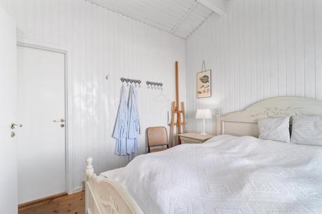 travel summerhus sommer house scandinavian coastal scandinavian beach style modern farmhouse hygge estilo costero nórdico danish coastal danish beach house cottage style cottage design cosy living coastal style coastal living casa rural escandinava casa rural danesa casa de verano casa de la playa cabin near the sea bungalow denmark  