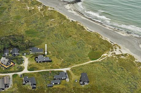 travel summerhus sommer house scandinavian coastal scandinavian beach style modern farmhouse hygge estilo costero nórdico danish coastal danish beach house cottage style cottage design cosy living coastal style coastal living casa rural escandinava casa rural danesa casa de verano casa de la playa cabin near the sea bungalow denmark  