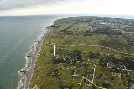 travel summerhus sommer house scandinavian coastal scandinavian beach style modern farmhouse hygge estilo costero nórdico danish coastal danish beach house cottage style cottage design cosy living coastal style coastal living casa rural escandinava casa rural danesa casa de verano casa de la playa cabin near the sea bungalow denmark  