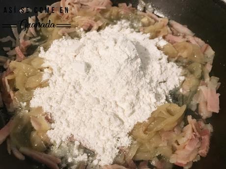 Pasta con bechamel de tomate Pasta con bechamel de tomate