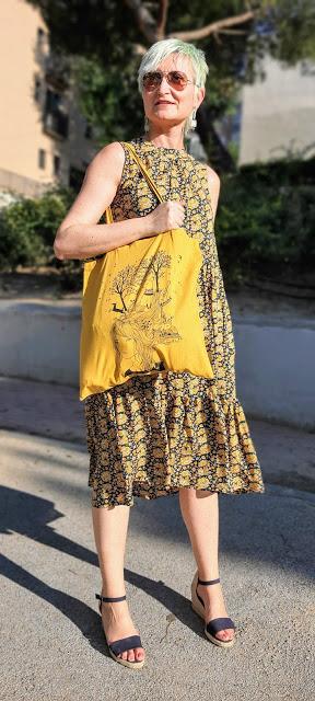 Vestido Andrea Martínez y bolsa Lady Desidia outfit