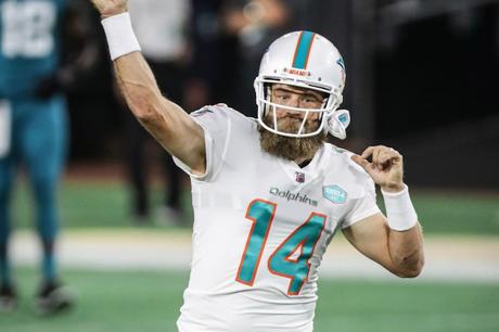 Ryan Fitzpatrick no le va a dar fácilmente el puesto a Tua