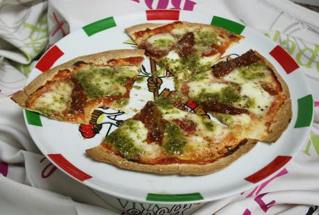 PIZZA CON TORTILLAS DE TRIGO PIZZA CON TORTILLAS DE TRIGO