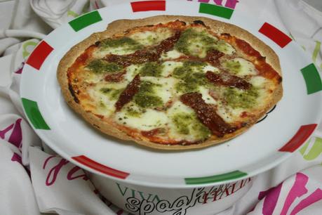 PIZZA CON TORTILLAS DE TRIGO PIZZA CON TORTILLAS DE TRIGO
