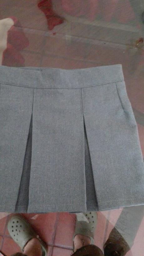 Falda De Tablas Gris Nina