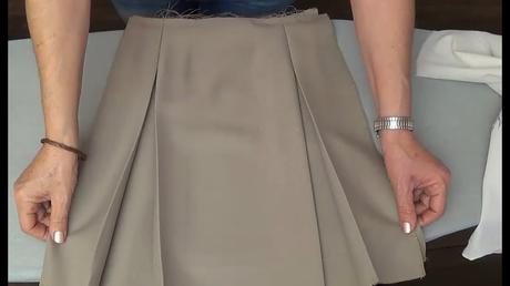 Falda De Tablas Gris Nina